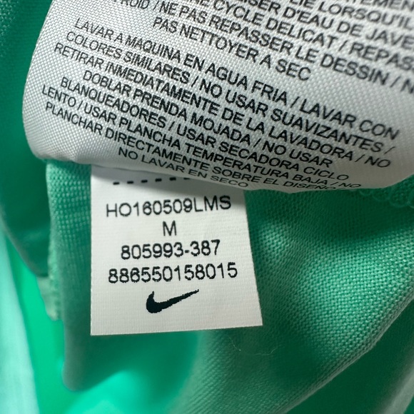 NWT Nike Legend Scoop Neck Women's Long Sleeve DriFt T-Shirt (Size M) - Picture 10 of 14